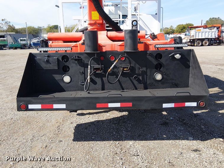 image for item EG1677 2007 Freightliner Business Class M2 Crew Cab crane truck