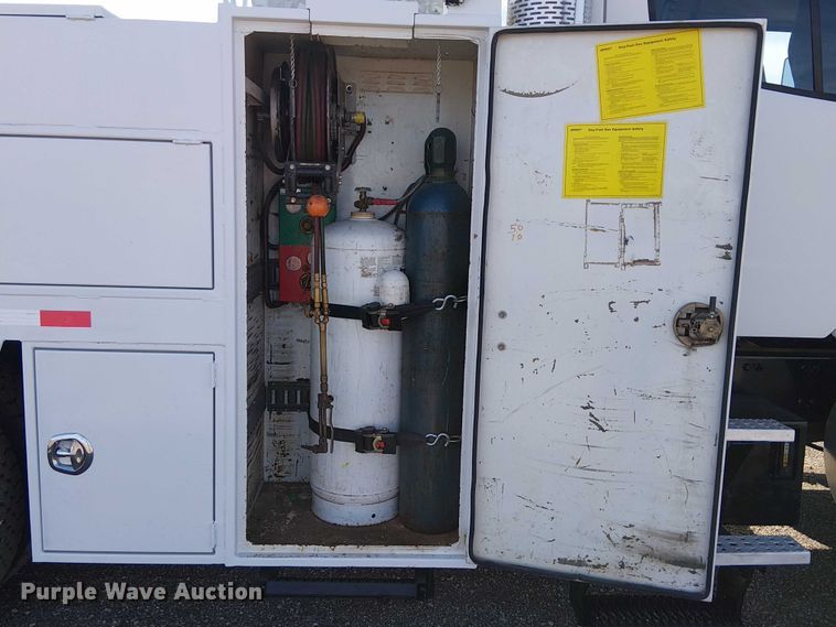 image for item EG1677 2007 Freightliner Business Class M2 Crew Cab crane truck