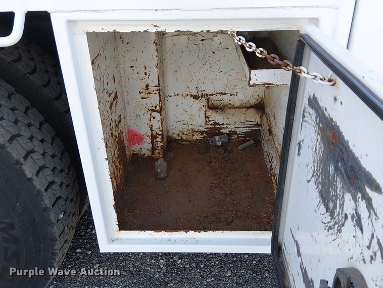 image for item EG1677 2007 Freightliner Business Class M2 Crew Cab crane truck