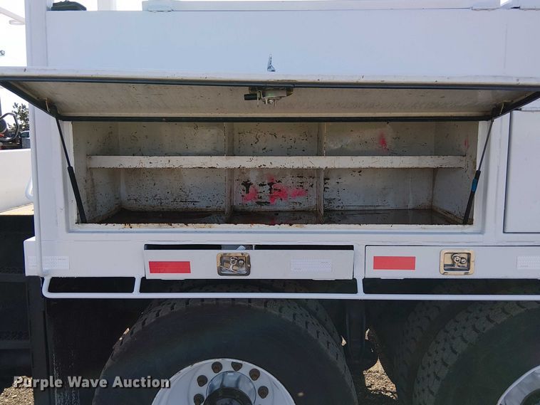 image for item EG1677 2007 Freightliner Business Class M2 Crew Cab crane truck