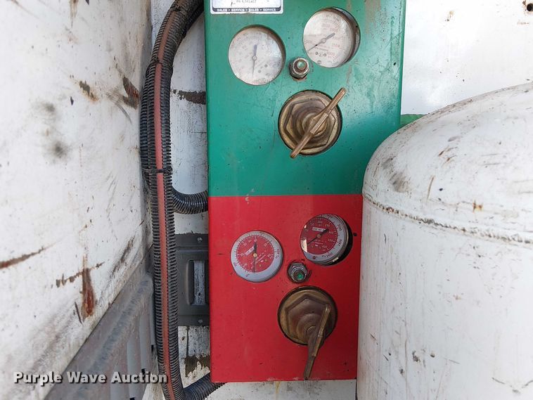 image for item EG1677 2007 Freightliner Business Class M2 Crew Cab crane truck