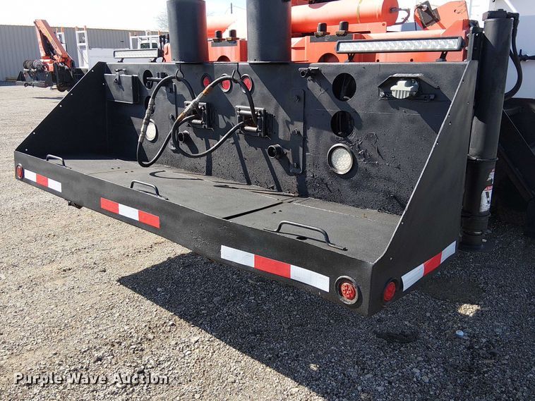 image for item EG1677 2007 Freightliner Business Class M2 Crew Cab crane truck