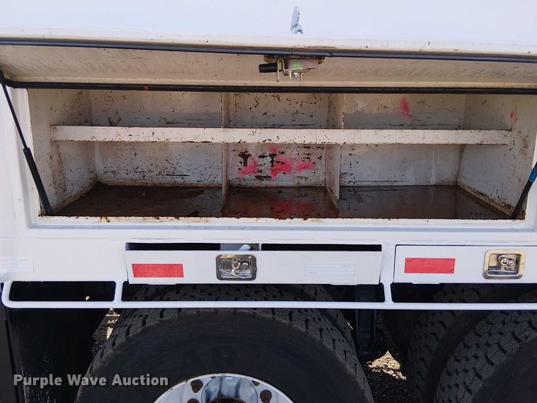 image for item EG1677 2007 Freightliner Business Class M2 Crew Cab crane truck