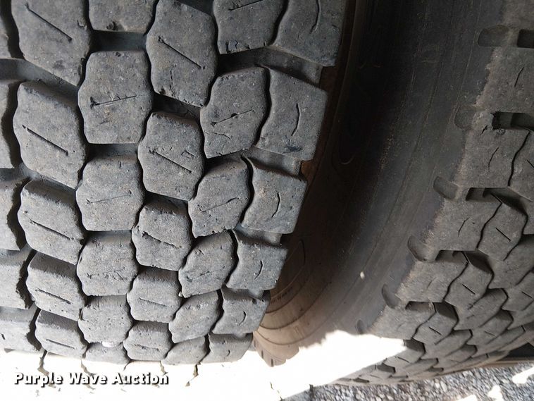 image for item EG1677 2007 Freightliner Business Class M2 Crew Cab crane truck