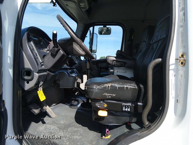 image for item EG1677 2007 Freightliner Business Class M2 Crew Cab crane truck