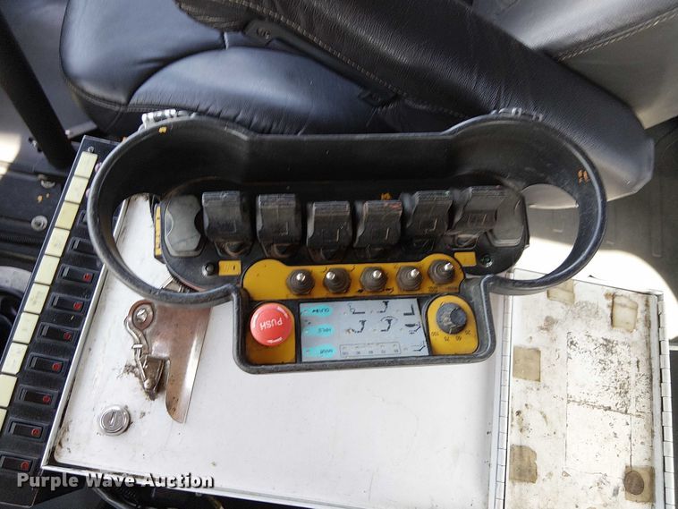 image for item EG1677 2007 Freightliner Business Class M2 Crew Cab crane truck