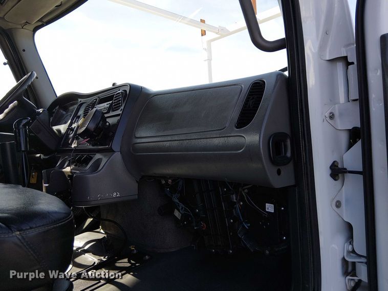 image for item EG1677 2007 Freightliner Business Class M2 Crew Cab crane truck