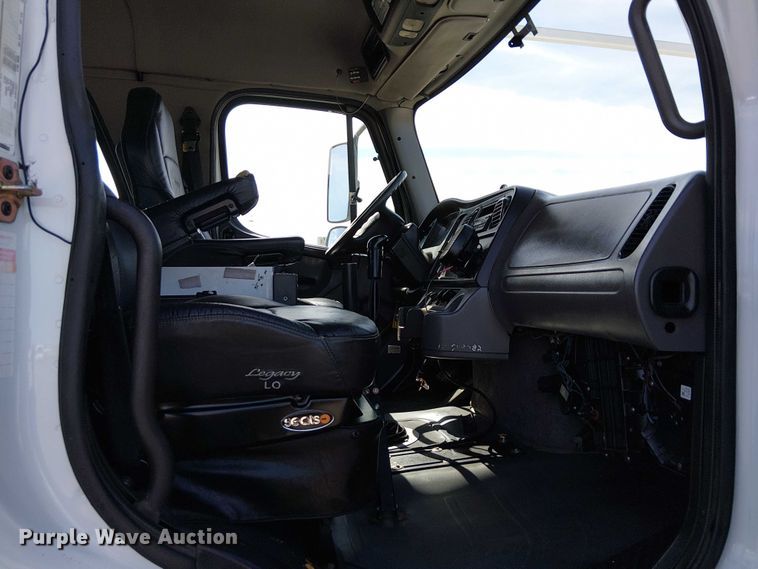 image for item EG1677 2007 Freightliner Business Class M2 Crew Cab crane truck