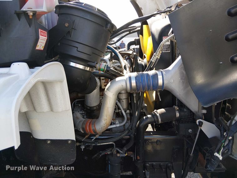 image for item EG1677 2007 Freightliner Business Class M2 Crew Cab crane truck