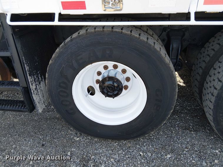 image for item EG1677 2007 Freightliner Business Class M2 Crew Cab crane truck