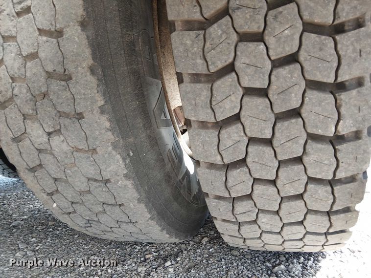 image for item EG1677 2007 Freightliner Business Class M2 Crew Cab crane truck