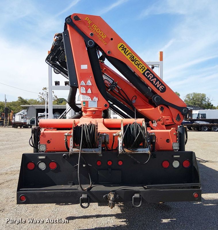 image for item EG1678 2010 International WorkStar 7500 Crew Cab crane truck