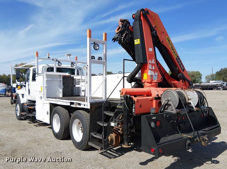 image for item EG1678 2010 International WorkStar 7500 Crew Cab crane truck