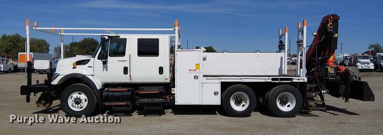 image for item EG1678 2010 International WorkStar 7500 Crew Cab crane truck