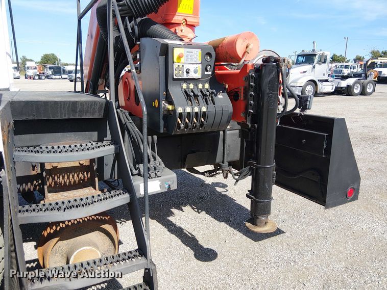 image for item EG1678 2010 International WorkStar 7500 Crew Cab crane truck