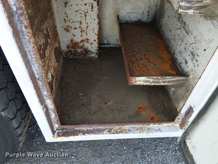 image for item EG1678 2010 International WorkStar 7500 Crew Cab crane truck