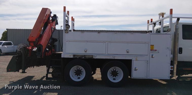 image for item EG1678 2010 International WorkStar 7500 Crew Cab crane truck