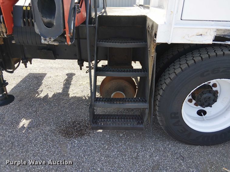 image for item EG1678 2010 International WorkStar 7500 Crew Cab crane truck