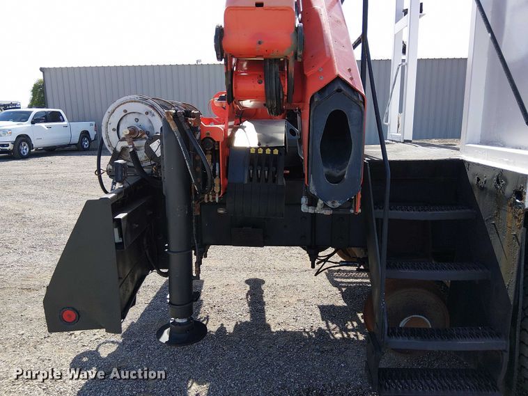 image for item EG1678 2010 International WorkStar 7500 Crew Cab crane truck