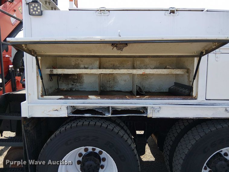 image for item EG1678 2010 International WorkStar 7500 Crew Cab crane truck