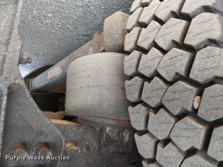 image for item EG1678 2010 International WorkStar 7500 Crew Cab crane truck