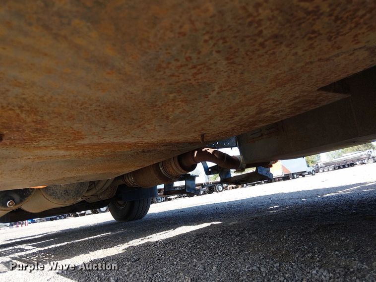 image for item EG1678 2010 International WorkStar 7500 Crew Cab crane truck