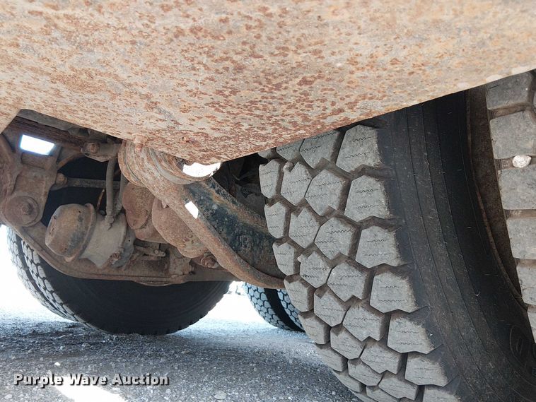 image for item EG1678 2010 International WorkStar 7500 Crew Cab crane truck