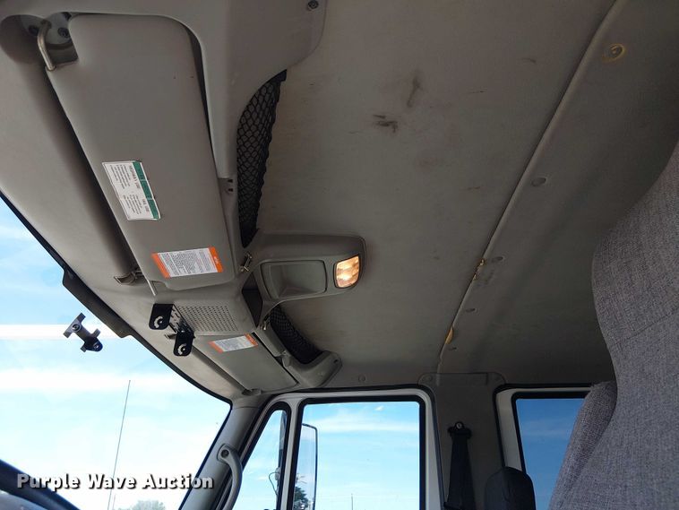 image for item EG1678 2010 International WorkStar 7500 Crew Cab crane truck