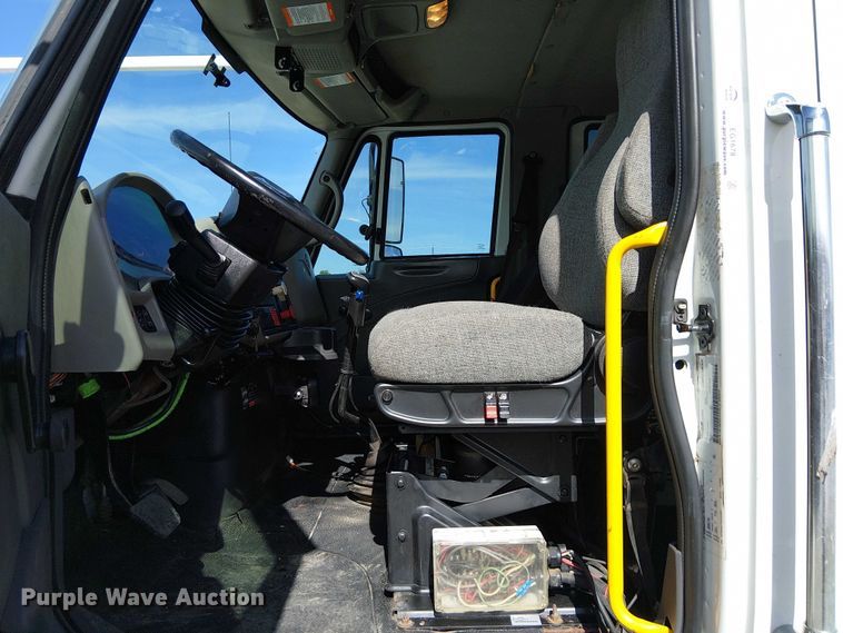 image for item EG1678 2010 International WorkStar 7500 Crew Cab crane truck