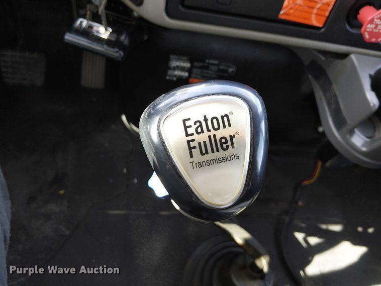 image for item EG1678 2010 International WorkStar 7500 Crew Cab crane truck