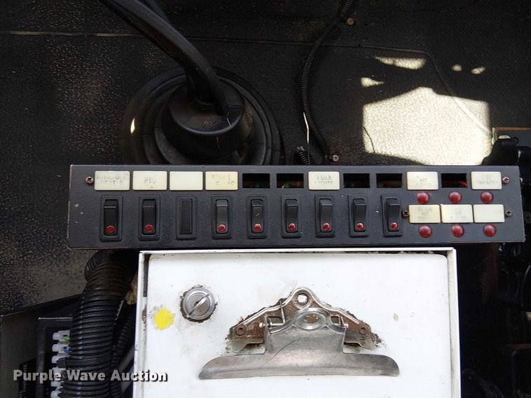 image for item EG1678 2010 International WorkStar 7500 Crew Cab crane truck