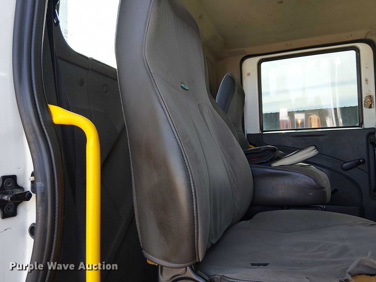 image for item EG1678 2010 International WorkStar 7500 Crew Cab crane truck