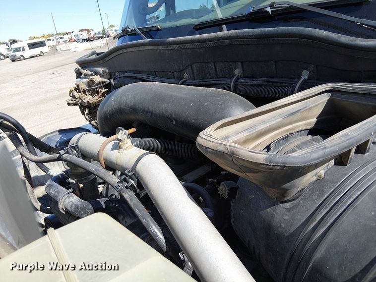 image for item EG1678 2010 International WorkStar 7500 Crew Cab crane truck