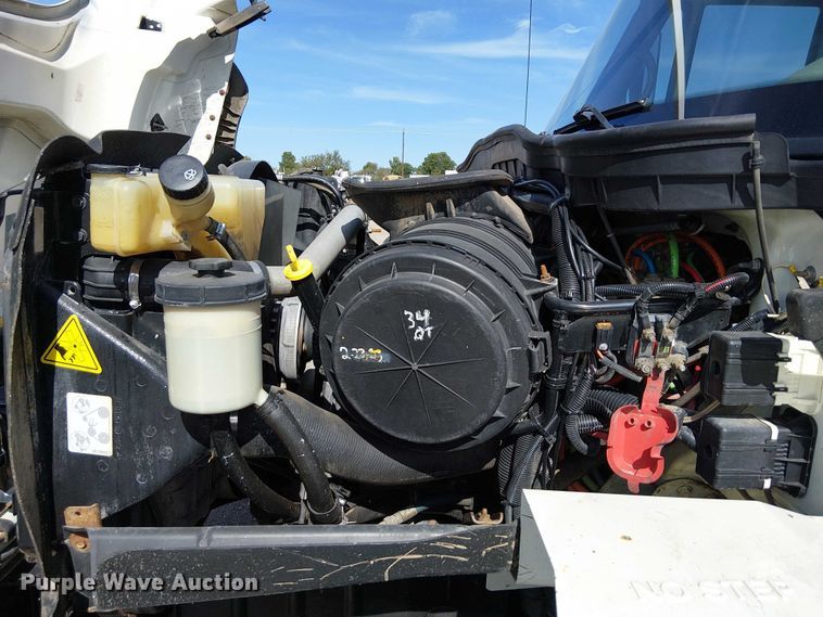 image for item EG1678 2010 International WorkStar 7500 Crew Cab crane truck