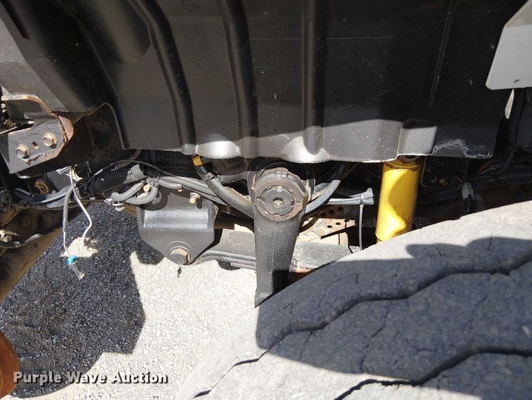 image for item EG1678 2010 International WorkStar 7500 Crew Cab crane truck