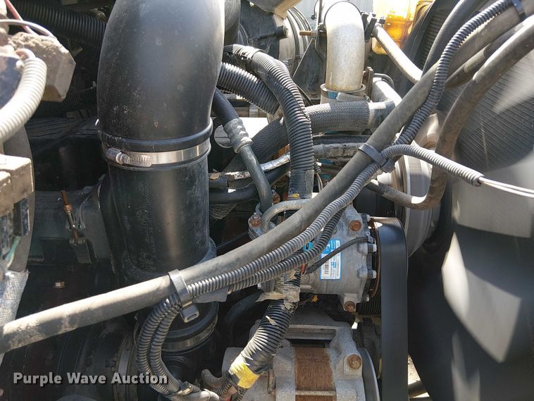 image for item EG1678 2010 International WorkStar 7500 Crew Cab crane truck