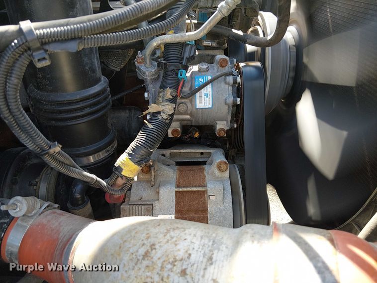 image for item EG1678 2010 International WorkStar 7500 Crew Cab crane truck