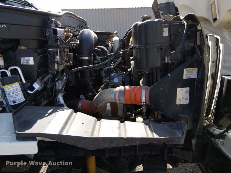 image for item EG1678 2010 International WorkStar 7500 Crew Cab crane truck