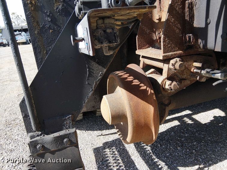 image for item EG1678 2010 International WorkStar 7500 Crew Cab crane truck