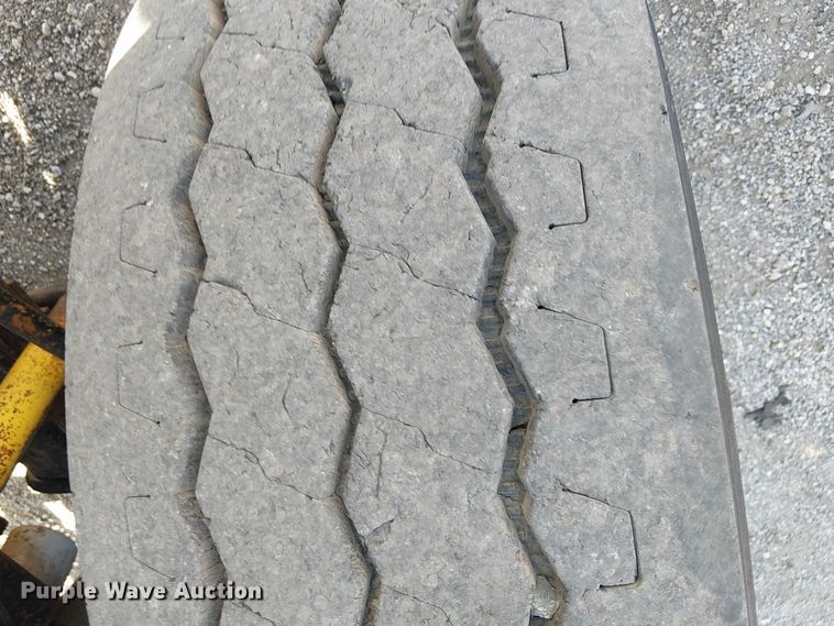 image for item EG1678 2010 International WorkStar 7500 Crew Cab crane truck