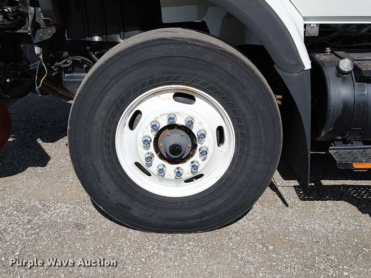 image for item EG1678 2010 International WorkStar 7500 Crew Cab crane truck