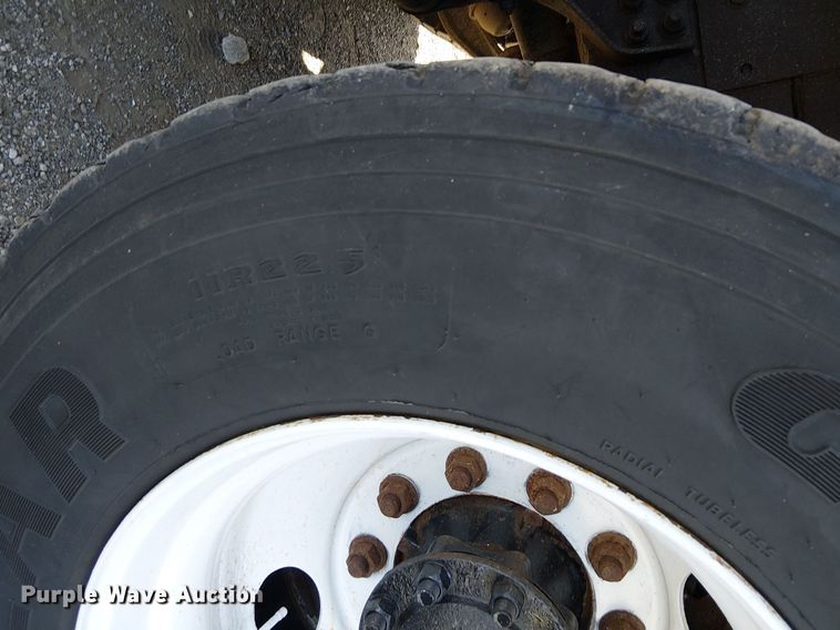 image for item EG1678 2010 International WorkStar 7500 Crew Cab crane truck