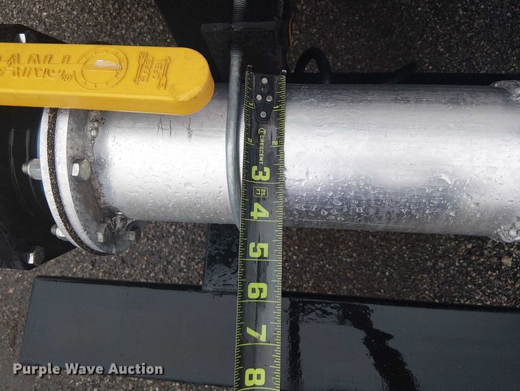 image for item EG1685 2014 Peterbilt 330 vacuum truck