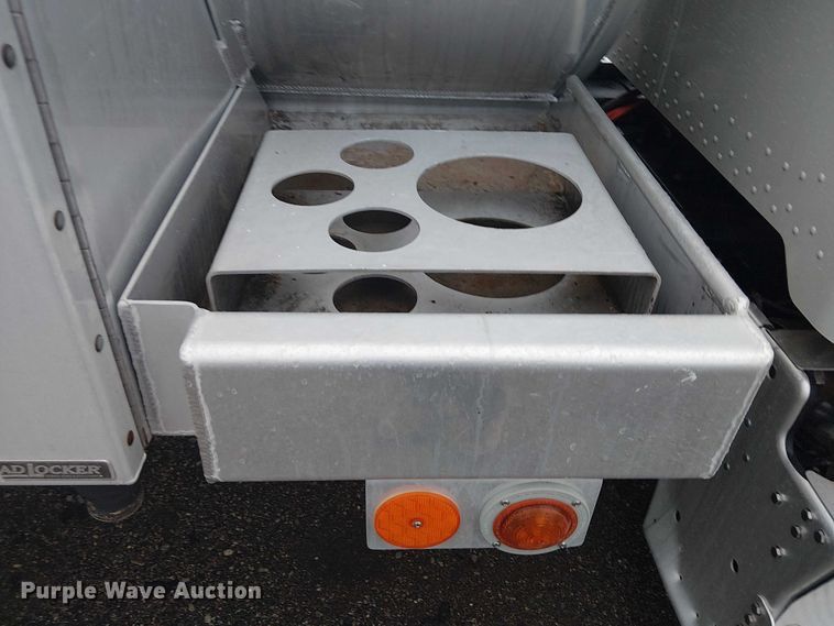 image for item EG1685 2014 Peterbilt 330 vacuum truck