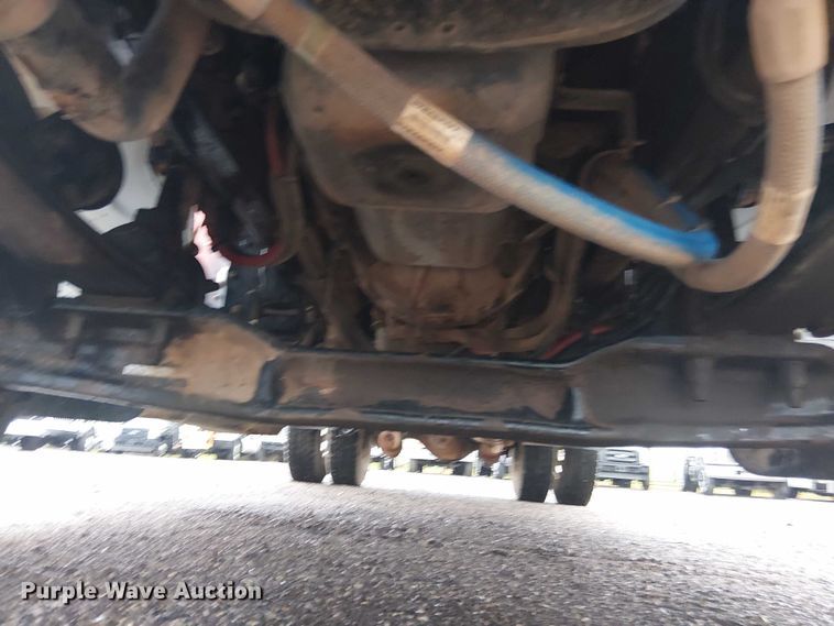 image for item EG1685 2014 Peterbilt 330 vacuum truck