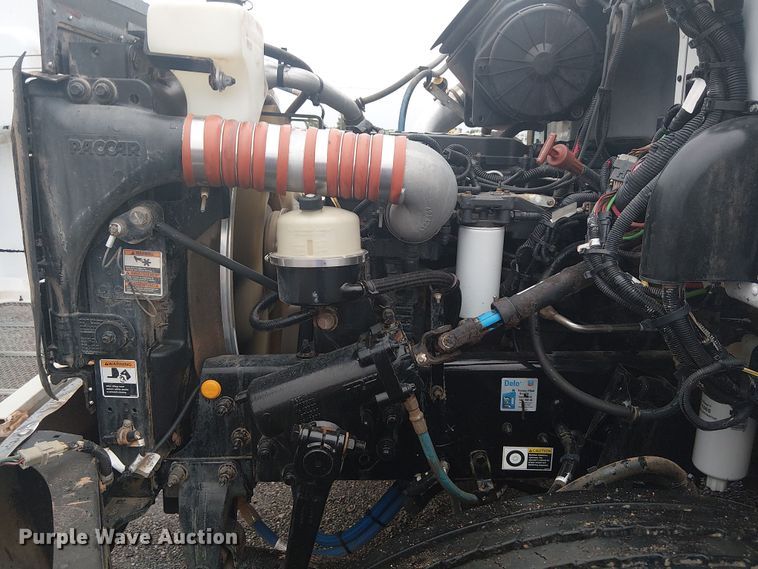 image for item EG1685 2014 Peterbilt 330 vacuum truck