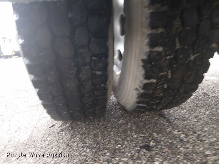 image for item EG1685 2014 Peterbilt 330 vacuum truck