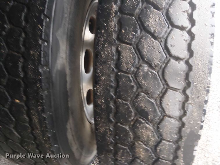 image for item EG1685 2014 Peterbilt 330 vacuum truck