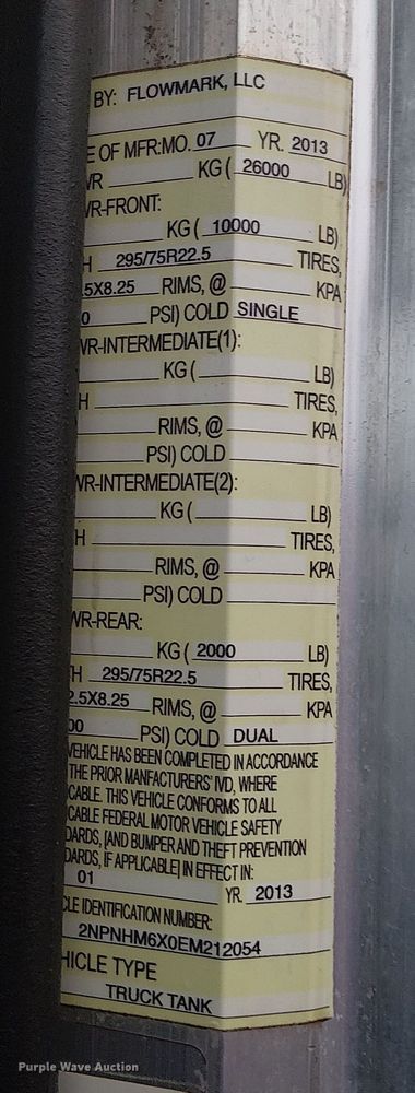 image for item EG1685 2014 Peterbilt 330 vacuum truck