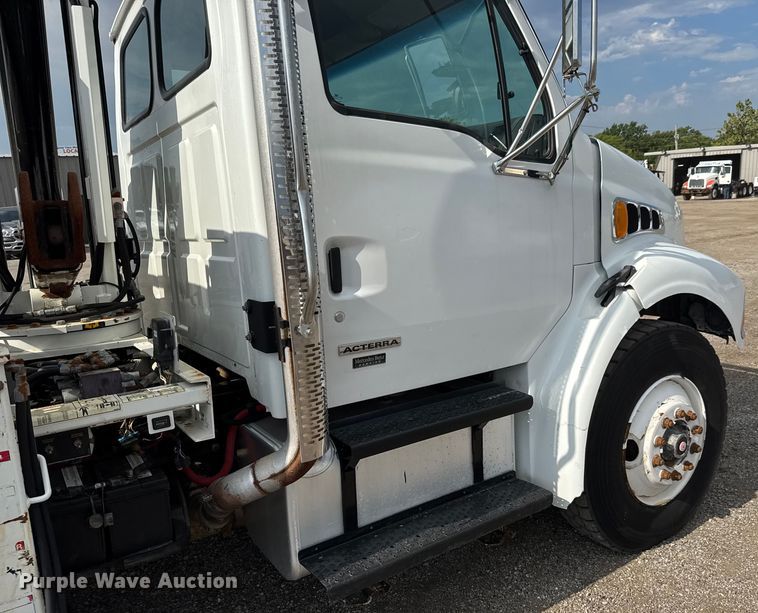 image for item EG6118 2007 Sterling Acterra crane truck